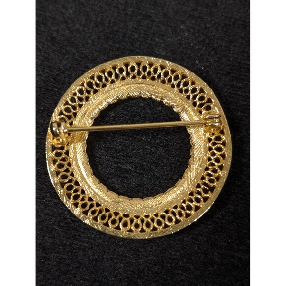 Vintage Blue Rhinestone Gold Tone Open Metal Work Filigree Round Brooch - Picture 5 of 6